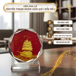 Cúp pha lê thuyền thuận buồm xuôi gió nền đỏ