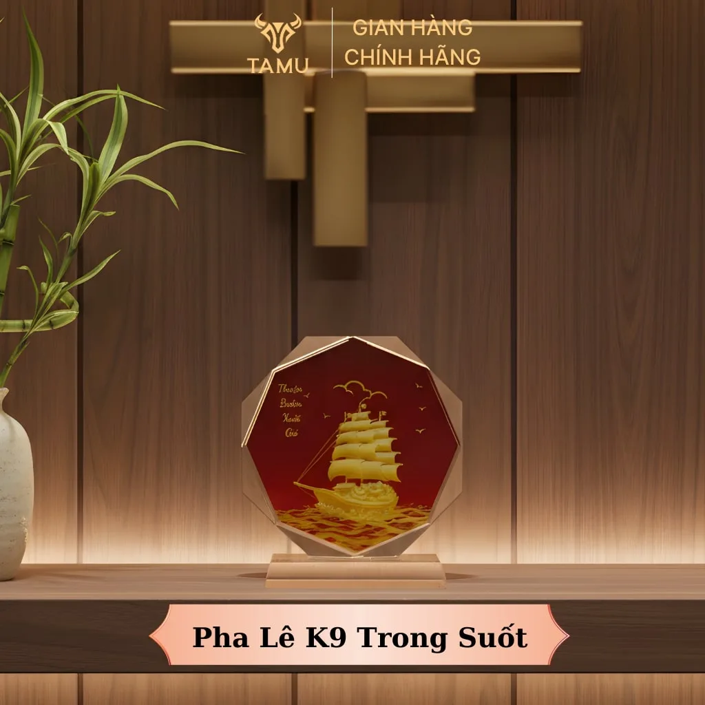 Cúp pha lê thuyền thuận buồm xuôi gió nền đỏ hình ảnh 3