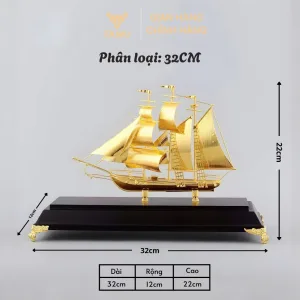 Mô hình thuyền dát vàng 24K thuận buồm xuôi gió