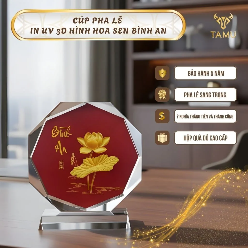 Cúp Pha Lê Để Bàn TAMU Thuyền Thuận Buồm Xuôi Gió Nền Đỏ In UV Cao Cấp 3D Trang Trí Bàn Làm Việc, Quà Lưu Niệm