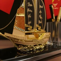 ( TỔNG HỢP) Hộp Đựng Bút Pha Lê TAMU Thuận Buồm Xuôi Gió, Chất Liệu Đồng Mạ Vàng Và Pha Lê K9 Cao Cấp, Quà Lưu Niệm