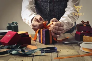 Xu hướng hành vi mua quà tặng doanh nhân 2026: Sự thay đổi từ kênh truyền thông sang kênh số