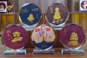 Lỗi hay gặp khi chọn pha lê vinh danh doanh nhân tiêu biểu: Không để tâm giá trị lâu dài sản phẩm