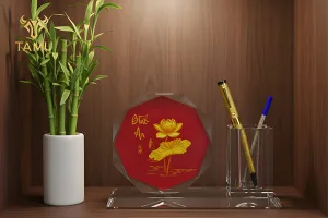 Các mẫu quà tặng pha lê cho doanh nghiệp nhỏ để bàn vừa đẹp vừa rẻ