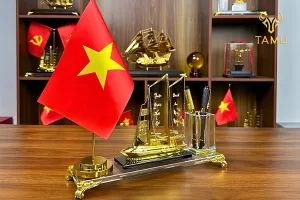Tính linh hoạt trong quà tặng thuyền buồm mạ vàng năm 2026 là như thế nào?